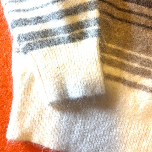 Off white, brown and gray stripe wool blend oversized sweater NWT - Picture 6 of 10